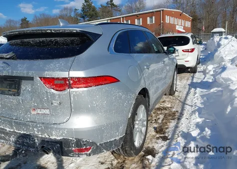 2019 Jaguar F-Pace 25T Prestige from USA, damaged, VIN SADCK2FX1KA367854
